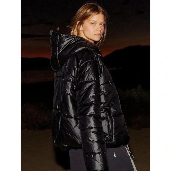 NWT Free People Right Trek Backpack Puffer Jacket Coat Shine FP Movement Black - Picture 6 of 13